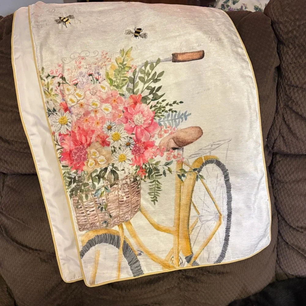 Table Runner Nicole Miller Home Cream Floral Bicycle Embroidered Bee Postcard 70